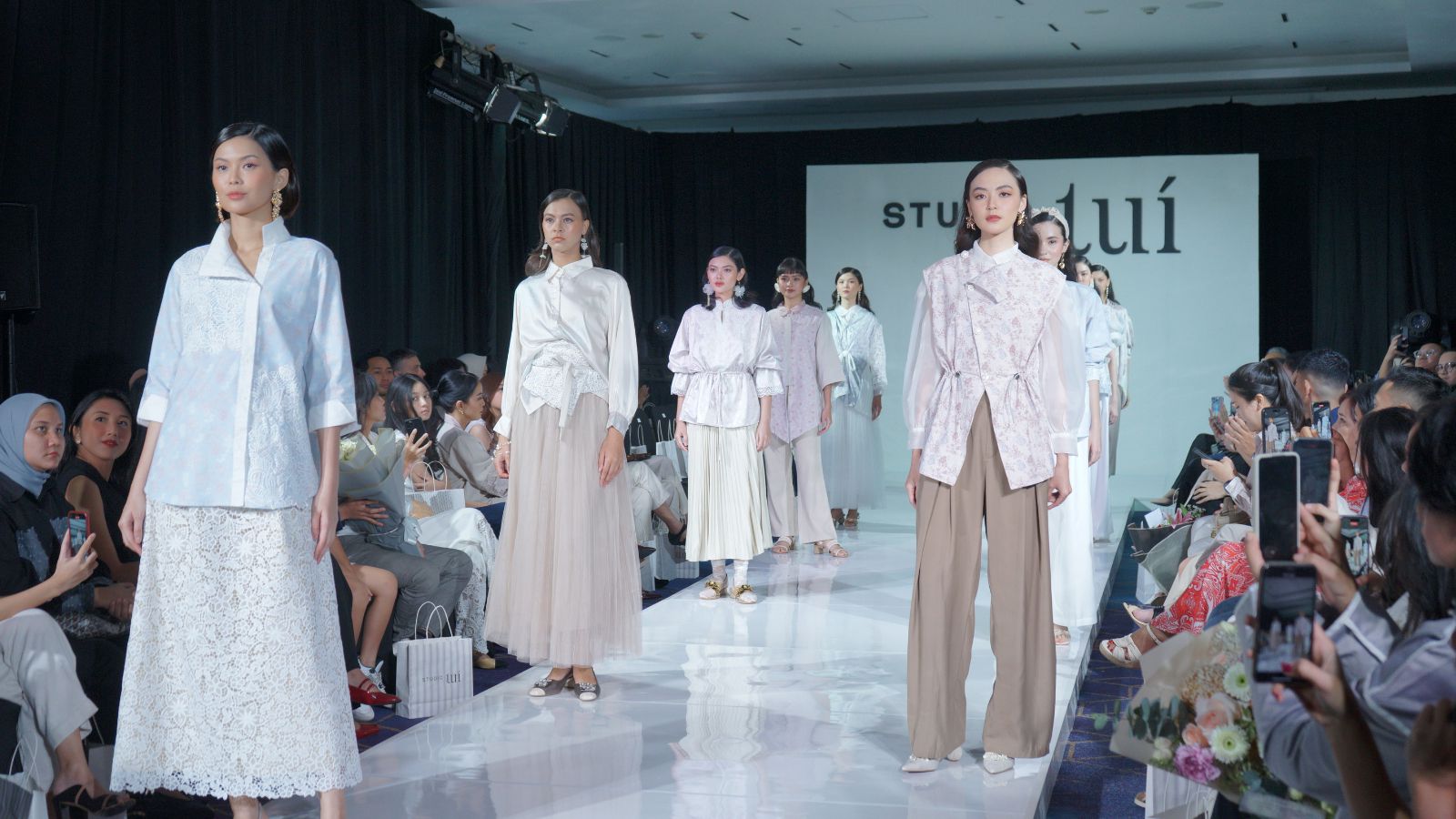 Unfolding Petals: Studio Tui Rayakan Tiga Tahun Perjalanan di Dunia Fashion Indonesia