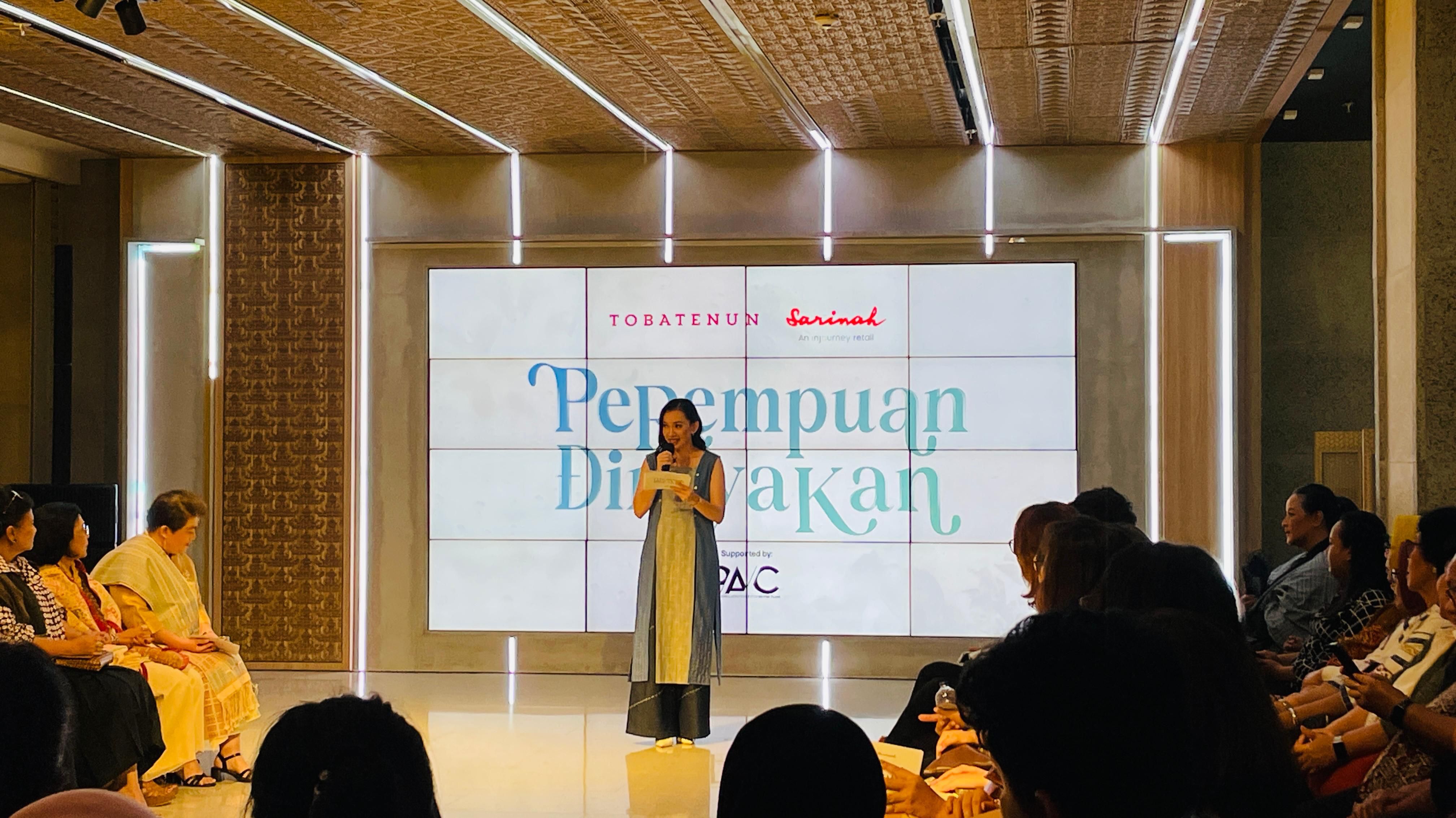 Menjalin Kisah: #PerempuanDirayakan, Selebrasi Hari Tenun Nasional 2024, Tobatenun dan Sarinah Meray