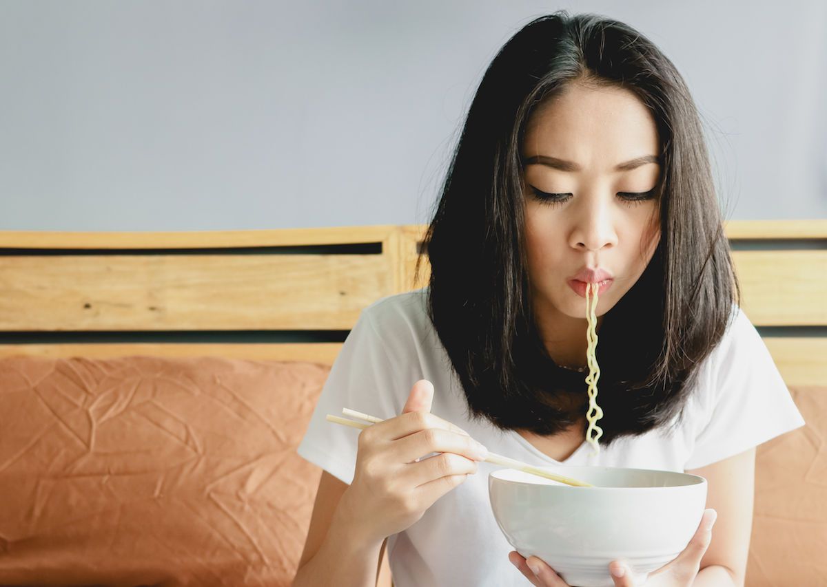 Kenapa Nggak Boleh Sering Sering Makan Mie Instan Padahal Enak