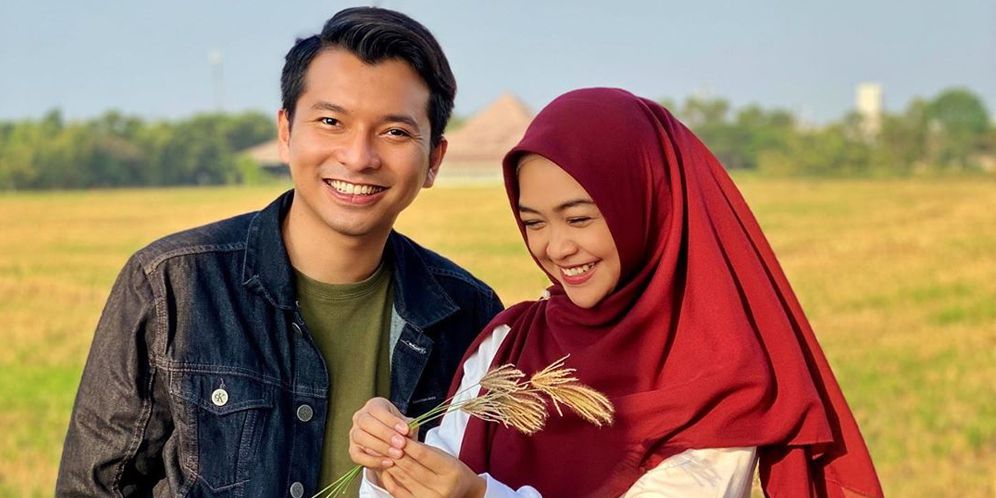 Makin Dekat Sampai Liburan Bareng, Ria Ricis dan Reza Surya Udah Siap untuk Menikah?