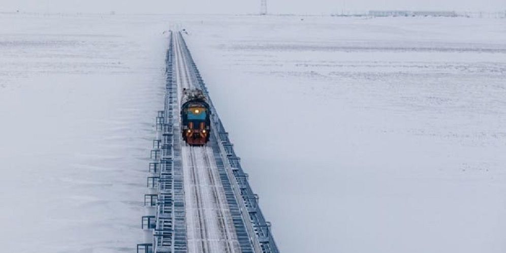 Jalur Kereta Paling Utara ini Akan Membawamu ke Ujung Dunia!