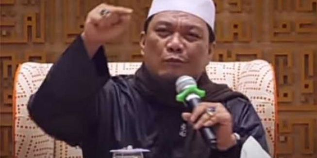 Ustaz Yahya Waloni Terbaring Lemah Pakai Selang Oksigen, Diduga Positif Covid-19
