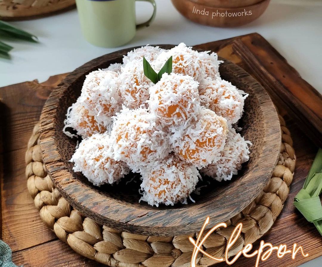 4 Resep Klepon Lembut Dan Kenyal Dengan Isian Gula Merah Yang Lumer Di