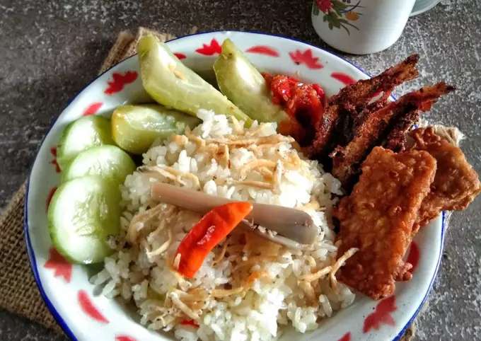 21 Resep Nasi Liwet Sunda Yang Gurih Dan Pulen Tanpa Santan Dimasak