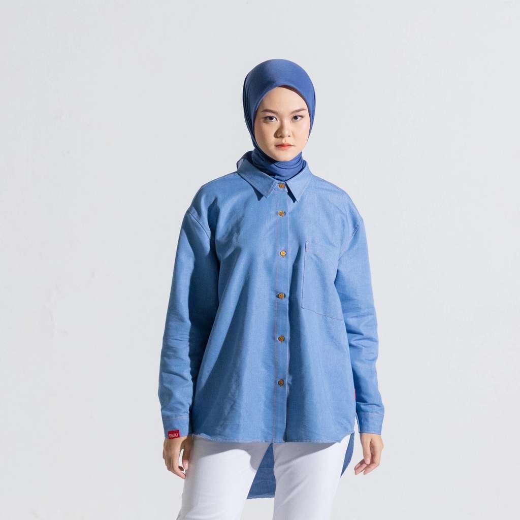 15 Warna Kerudung yang Cocok untuk Baju Denim, Biar Penampilanmu Nggak ...