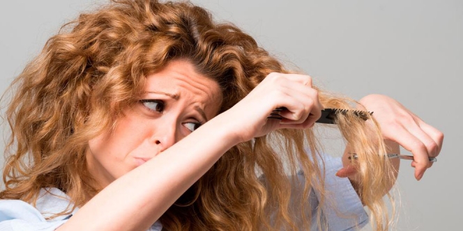 Wajib Dihindari, Ini 7 Kebiasaan Buruk saat Merawat Rambut