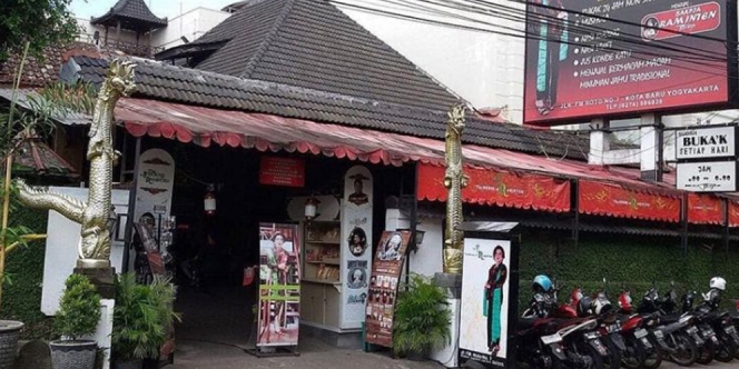 Raminten, Warung Unik dan Nyentrik di Yogyakarta yang Wajib Kamu Kunjungi