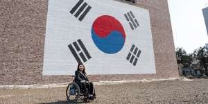 Wanita Pengguna Kursi Roda Menjadikan Korea Tempat yang Ramah bagi Pelancong Disabilitas