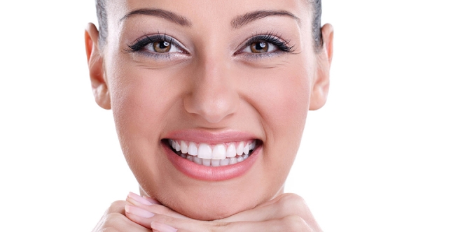 9 Cara Menghilangkan Karang Gigi yang Sudah Mengeras dan Parah secara Alami dengan Garam Dapur