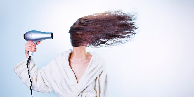11 Cara Mengatasi Rambut Rontok Berlebihan, Kering, dan Ketombe secara Alami