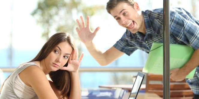 4 Zodiak yang Terkenal Enggak Peka dan Cuek