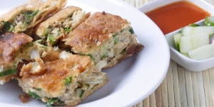 5 Cara Membuat Martabak Telur Mini Rumahan dengan Kulit Lumpia dan Mie