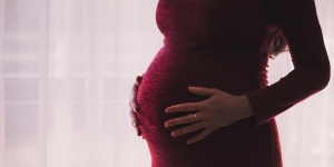 10 Mitos Seputar Kehamilan dan Penjelasan Ilmiahnya!