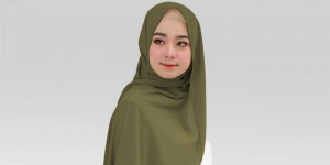 11 Cara Memakai Jilbab Pashmina Simple, Mudah, dan Modis untuk Wajah Bulat Lengkap dengan Video