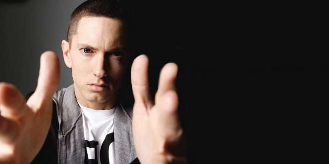 Secara Tiba-Tiba, Rapper Eminem Luncurkan Album Baru