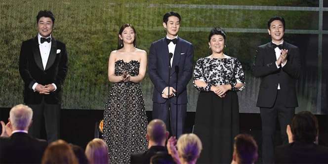 Menangkan Penghargaan di SAG Awards, Pemain Film 'Parasite' Dapat Standing Ovation dari Penonton