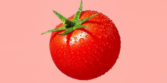 Tidak Hanya Bermanfaat Untuk Kesehatan Tubuh, Kamu Dapat Masukkan Tomat Sebagai Skincare Rutinmu