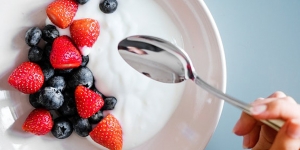 5 Resep Cara Membuat Yoghurt Buah Sederhana Sendiri di Rumah
