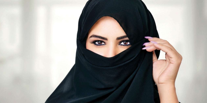 Cara Pakai Hijab Segi Empat dan Pashmina yang Simple Lengkap dengan Video