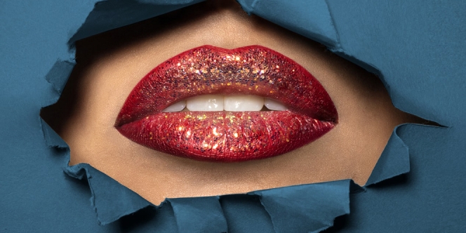 12 Cara Membuat Bibir Merah secara Alami dan Permanen dalam Seminggu