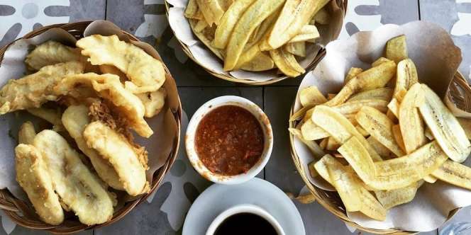 Menikmati Uniknya Rasa Pisang Goreng Cocol Sambal Khas Manado