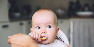 4 Buah yang Baik untuk Dikonsumsi oleh Bayi