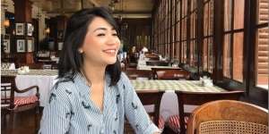 Cyndyana Lorens Pamit Jadi Pramugari Garuda