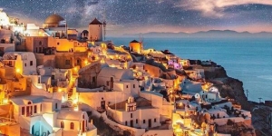 Berencana Liburan ke Yunani? Sempatkan untuk Melihat 10 Hal Menakjubkan Ini!