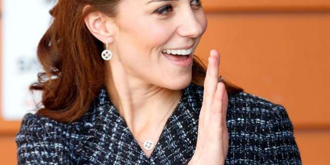 Kate Middleton Terpantau Tak Kenakan Cincin Tunangannya, Saat Berjunjung Ke Rumah Sakit Anak di Lond