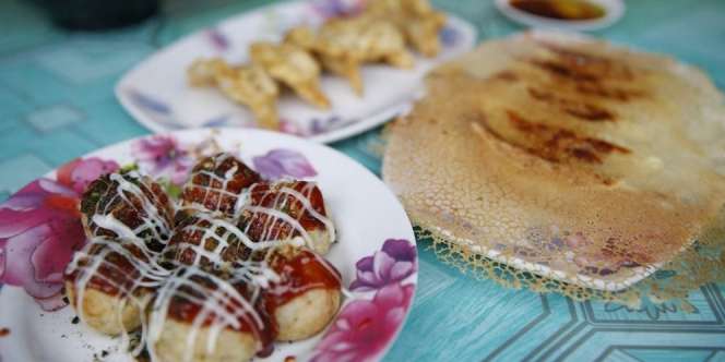 Dua Jam Udah Sold Out, Ini Dia Kedai Takoyaki di Solo, yang Jual Orang Jepang Asli Lho