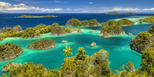 10 Tempat Wisata Raja Ampat Papua Lengkap dengan Paketnya 2019