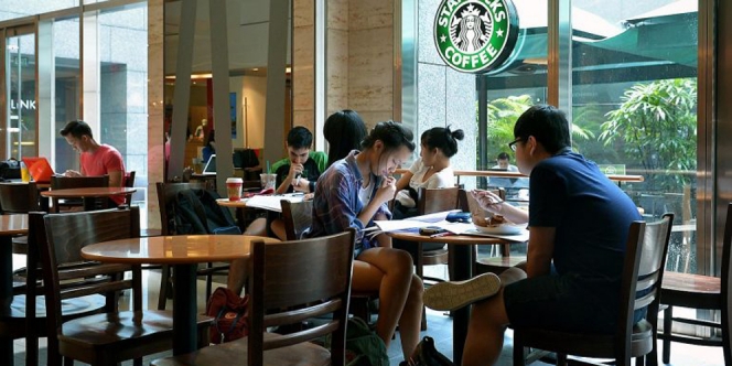Netizen Ini Bagi Tips Buat Sobat Misqueen yang Pengen Sering-Sering Nongkrong di Starbucks