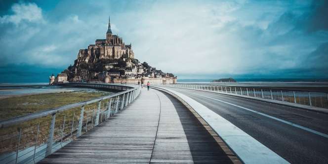 Mont Saint-Michel, Sebuah Kastil yang Berdiri Kokoh di Tengah Laut