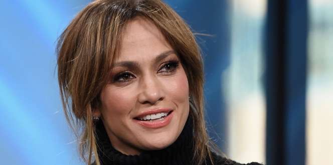 Nggak Cuma Skin Care, Jennifer Lopez Awet Muda Berkat Mantra Receh Ini