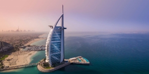 Burj Al Arab, Satu-Satunya Hotel Bintang 7 dengan Fasilitas Pelayan Pribadi Hingga Pantai Pribadi