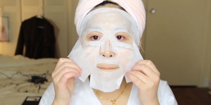 Meski Cuma Dipakai Beberapa Menit, Ternyata Sheet Mask Penting Untuk Bikin Kulit Glowing ala Korea L