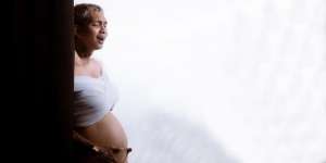 Ekspresi Kocak Seleb Tirukan Maternity Shoot Istrinya, Ada Baim Wong Sampai Young Lex!