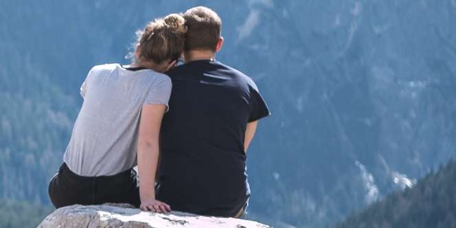 Ternyata Punya Pacar 'Clingy' Malah Bikin Hubungan Jadi Posesif lho