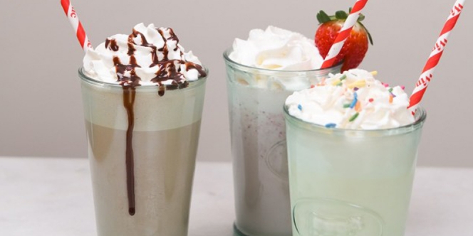 10 Cara Membuat Milkshake Oreo, Coklat, Milo, Strawberry, Buah Pisang Tanpa Ice Cream dan Blender