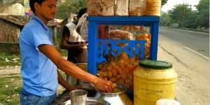 Ngeri-Ngeri Sedap, Beragam Kuliner India Ini Diobok-Obok Dulu Sebelum Disajikan, Ada yang Pakai Kaki