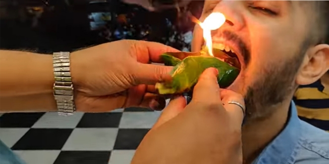 Ekstrem! Daun Sirih Berapi-Api Jadi Kuliner Cuci Mulut di India