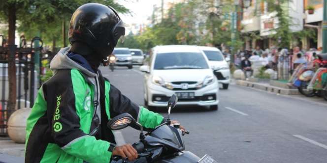 Barista Starbucks Ini Malah Dapat Banyak Pujian Setelah Membohongi Driver Ojol, Kok Bisa?