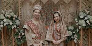 Potret Haru Pernikahan Abel Cantika dan Rayhan Rafi Beradat Minang, Mirip Banget!
