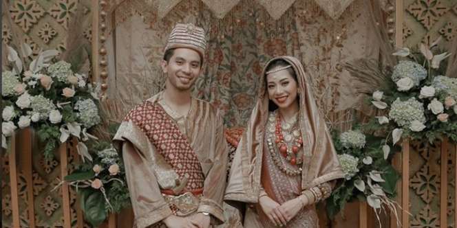 Potret Haru Pernikahan Abel Cantika dan Rayhan Rafi Beradat Minang, Mirip Banget!
