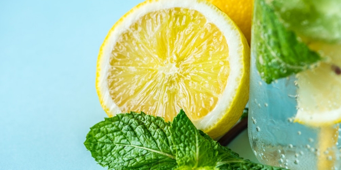 14 Manfaat Infused Water Lemon dan Timun untuk Diet dan Kesehatan