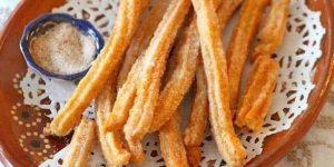 7 Cara Membuat Churros Mudah yang Renyah Isi Oreo, Keju, Green Tea, dan Isi Saus Coklat Sederhana