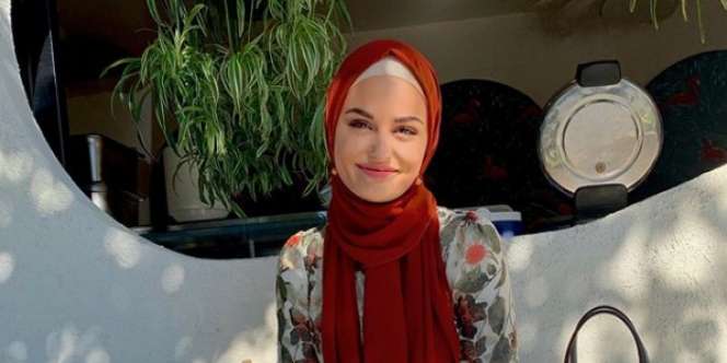 Menjadi Seorang Mualaf, Emma Maree Bawa Misi Pemahaman Tentang Hijab di Miss World Australia 2020