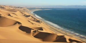 Pesona Gurun Namib, Tempat Ombak Samudera dan Panasnya Padang Pasir Bertemu