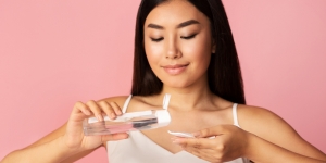 Bersihin Makeup Jangan Sembarangan, Pilih Micellar Water yang Udah Pasti Aman untuk Kulit Cantikmu