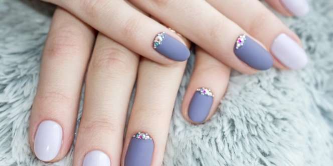 Kreatif! Pandemi Virus Corona Inspirasi Cewek Ini Pakai Nail Art Hand Sanitizer